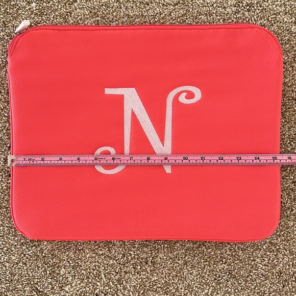 Jewell by Thirty-One Laptop or Ipad Case or Sleeve, Coral, Initial N - Picture 6 of 7